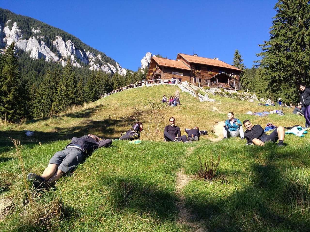 Fântâna lui Botorog → Cabana Curmătura → Vf. Piatra Mică (buclă)